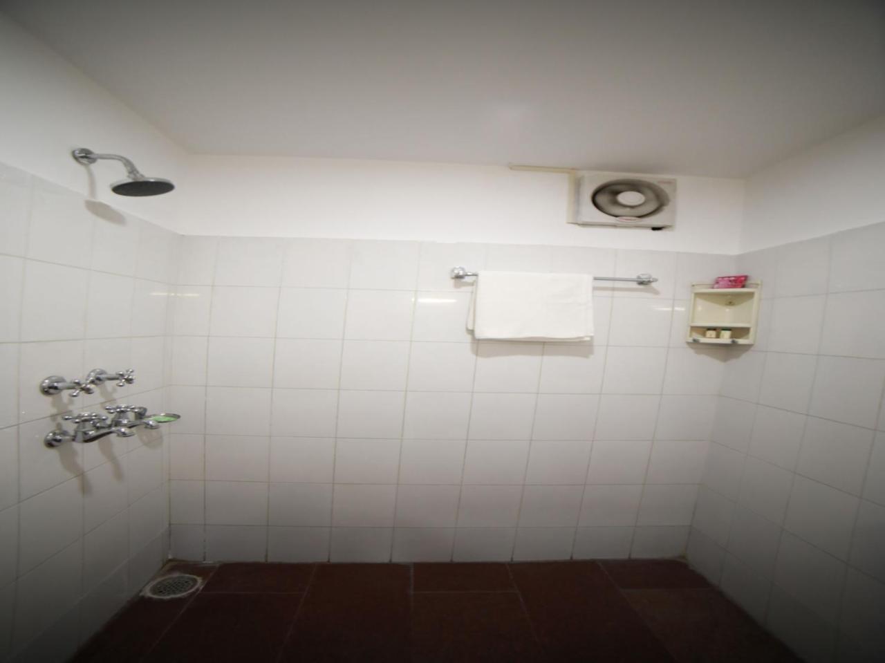 Oyo 15561 Corporate Villa Джаму Екстериор снимка