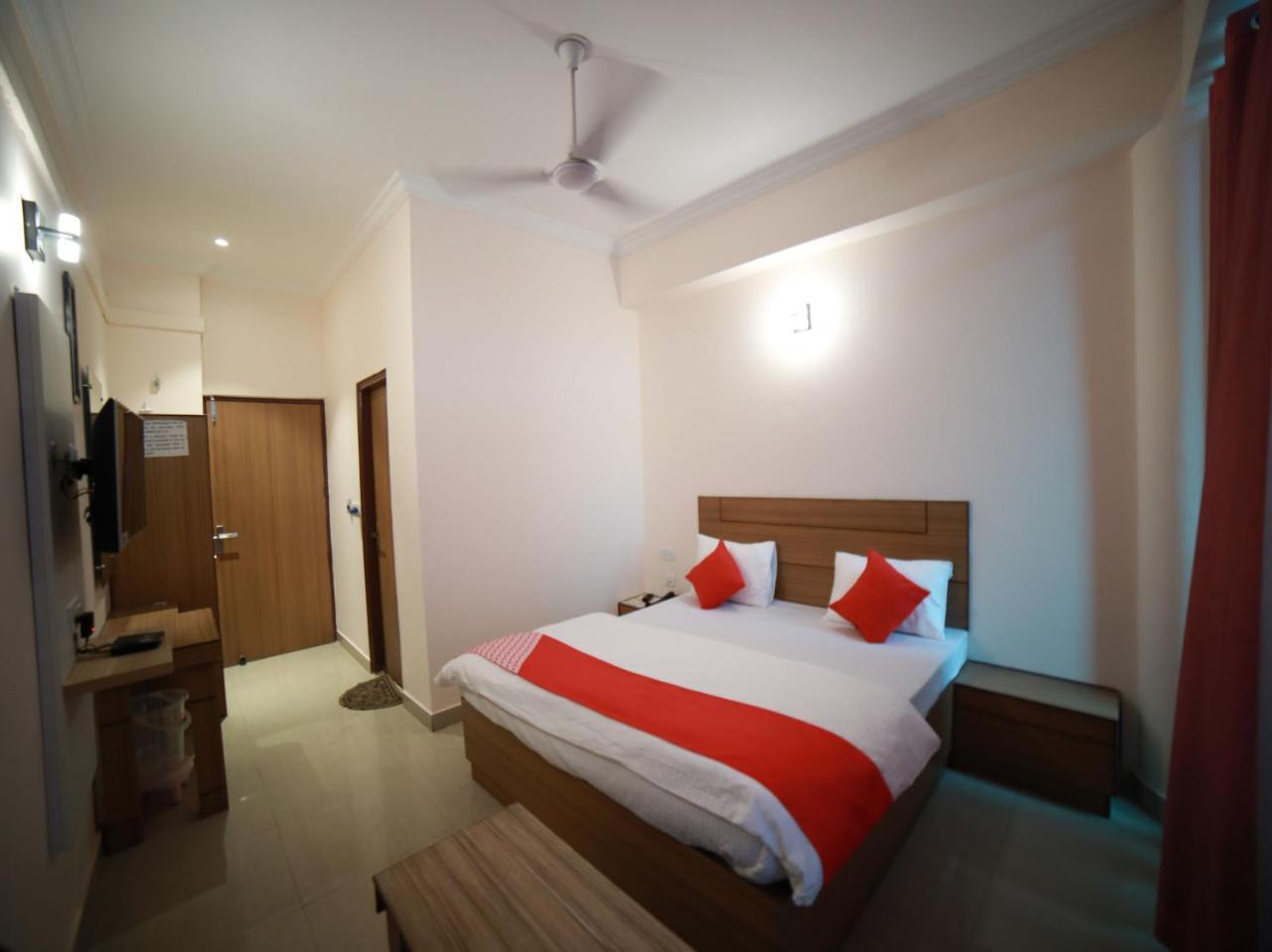 Oyo 15561 Corporate Villa Джаму Екстериор снимка