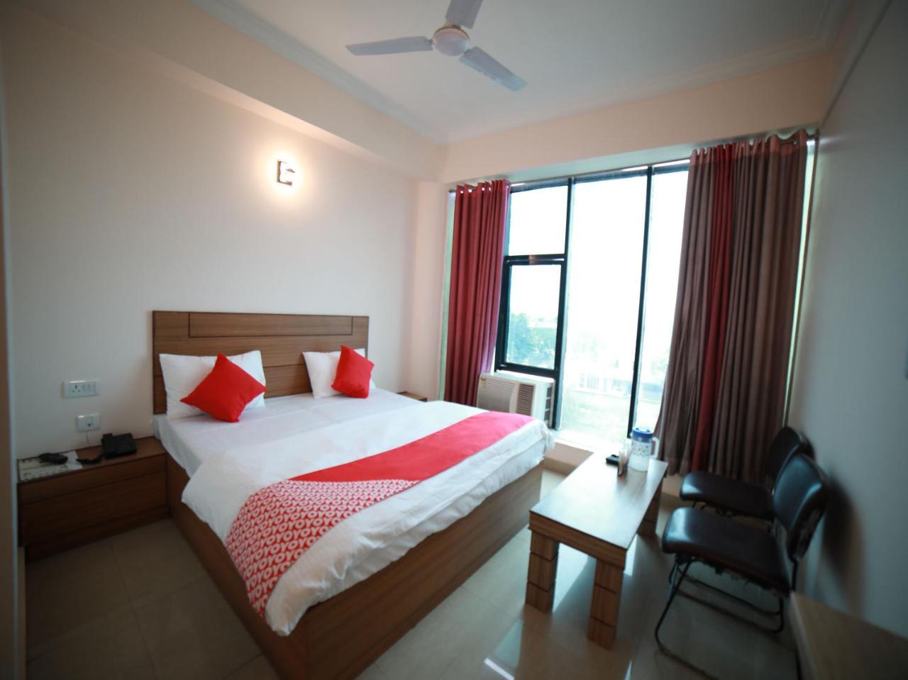 Oyo 15561 Corporate Villa Джаму Екстериор снимка